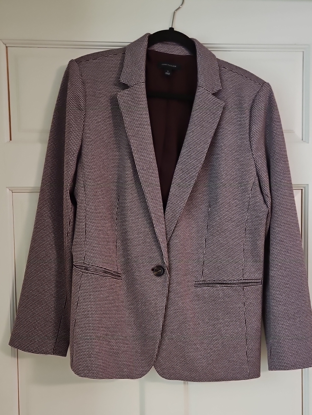 Ann Taylor Pink and Black Micro Houndstooth Single-Button Blazer